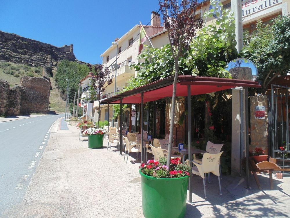 Hostal Restaurante La Muralla Canete (Cuenca) Exterior foto