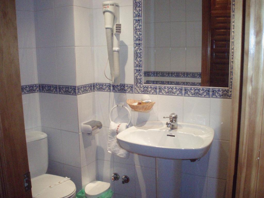 Hostal Restaurante La Muralla Canete (Cuenca) Quarto foto